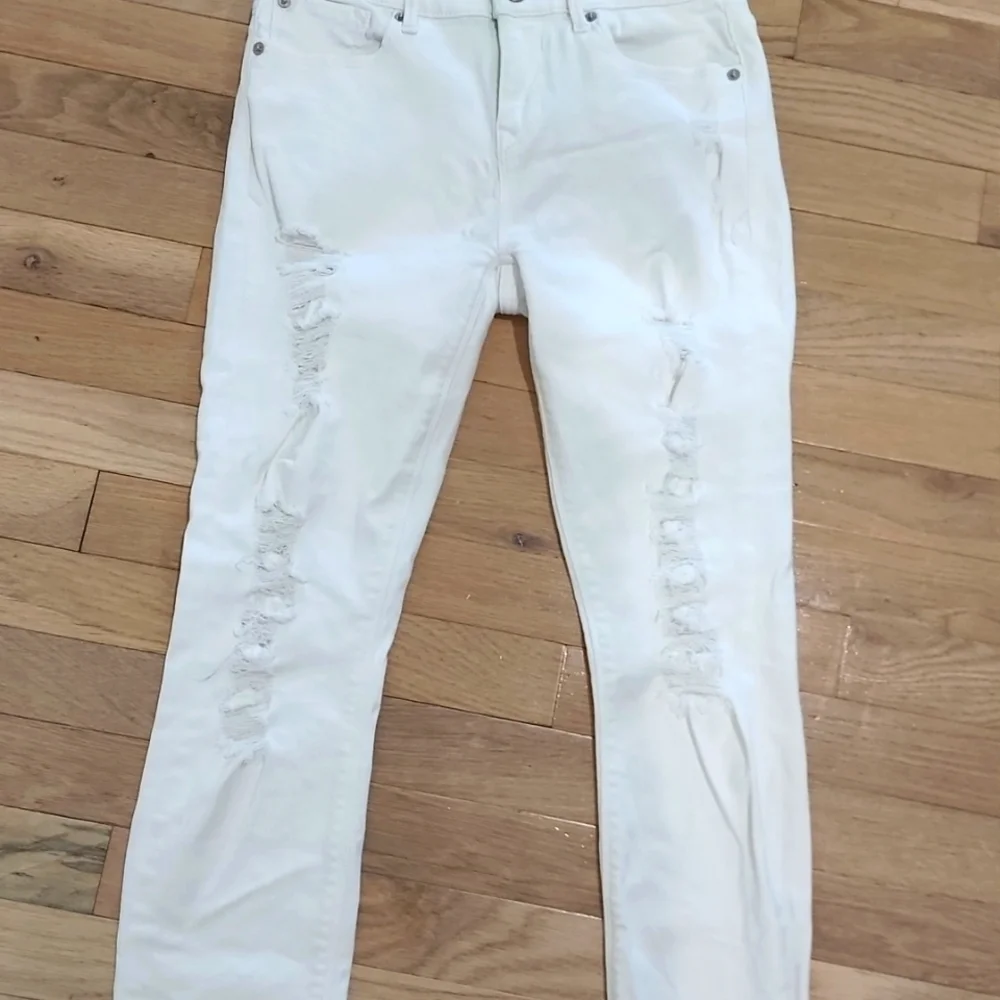 Express Jeans. Size 0R - Picture 3 of 13